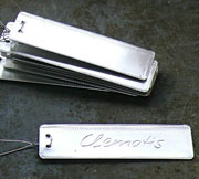 Etiketten aus doppellagigem Aluminium